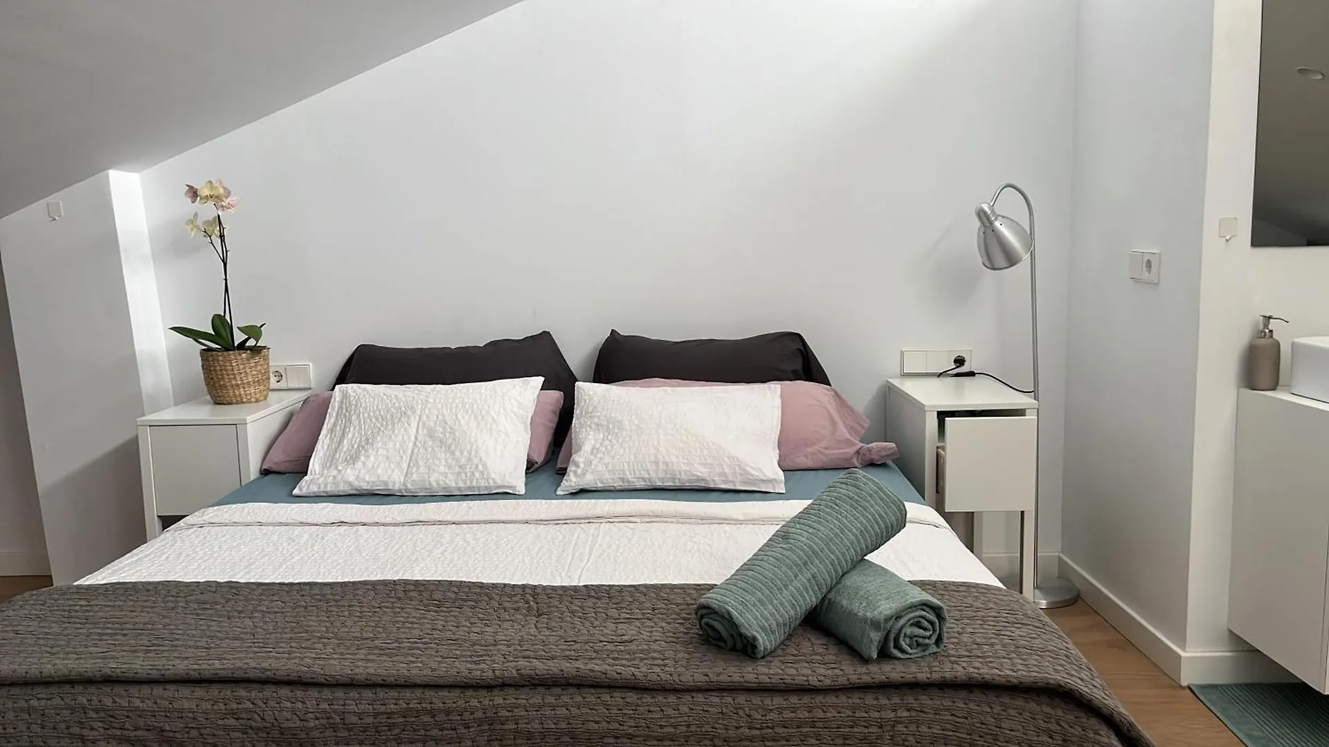 Homestay Lemon Tree Guest House Tiana